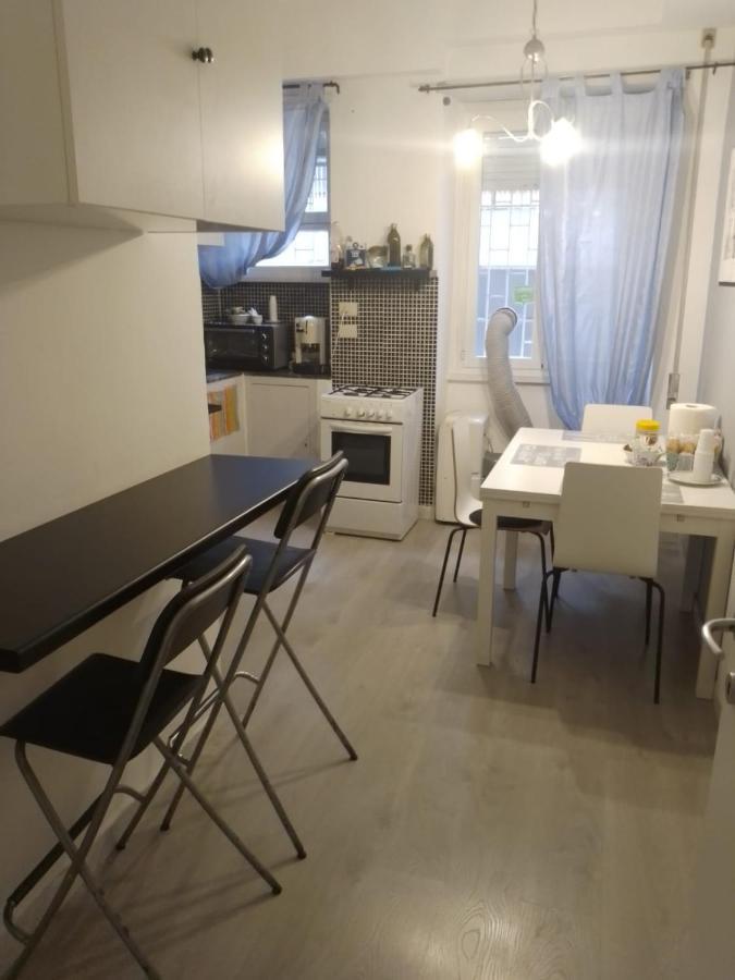 La Donna Garbata Acomodação com café da manhã Roma Exterior foto